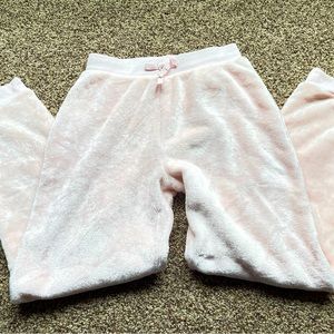 BCBG light pink, super cute, fuzzy sweats!